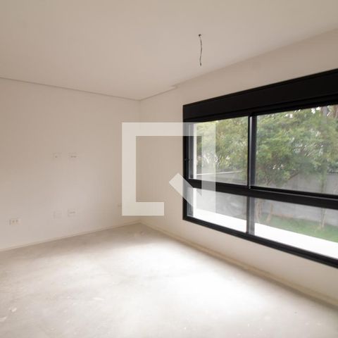 Casa à venda com 854m², 4 quartos e 6 vagas Casa à venda com 854m², 4 quartos e 6 vagasSuíte 1
