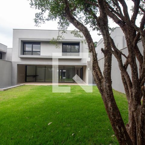 Casa à venda com 854m², 4 quartos e 6 vagas Casa à venda com 854m², 4 quartos e 6 vagasJardim