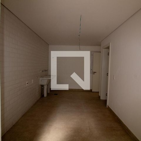 Casa à venda com 854m², 4 quartos e 6 vagas Casa à venda com 854m², 4 quartos e 6 vagasÁrea de Serviço