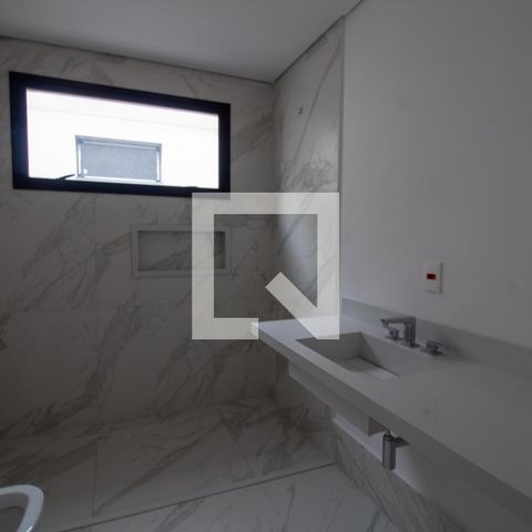 Casa à venda com 854m², 4 quartos e 6 vagas Casa à venda com 854m², 4 quartos e 6 vagasBanheiro da Suíte 4 - Senhor
