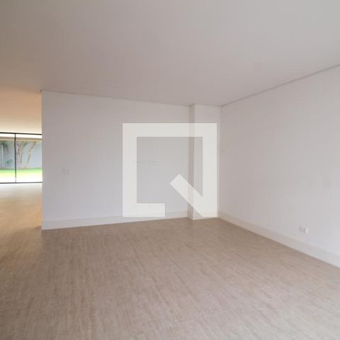 Casa à venda com 854m², 4 quartos e 6 vagas Casa à venda com 854m², 4 quartos e 6 vagasSala 2 / Escritorio
