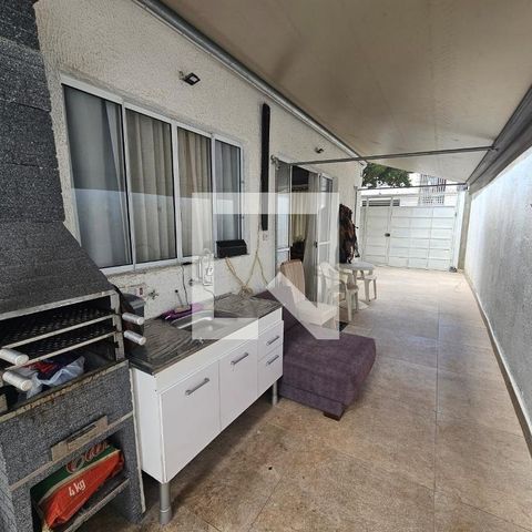 Casa à venda com 125m², 2 quartos e 2 vagas Casa à venda com 125m², 2 quartos e 2 vagasQuintal
