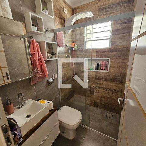 Casa à venda com 125m², 2 quartos e 2 vagas Casa à venda com 125m², 2 quartos e 2 vagasBanheiro