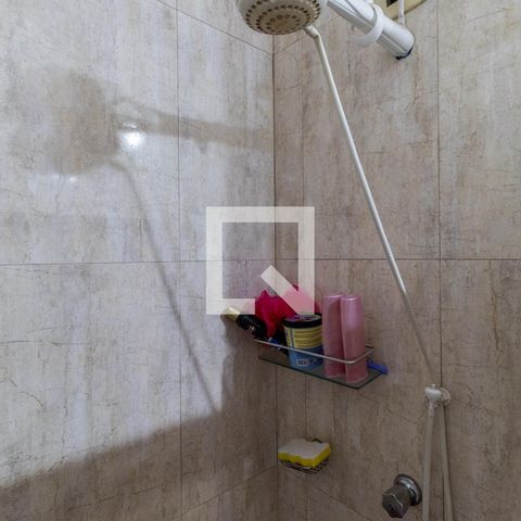 Casa à venda com 120m², 4 quartos e 2 vagas Casa à venda com 120m², 4 quartos e 2 vagasBanheiro