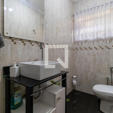Casa à venda com 120m², 4 quartos e 2 vagas Casa à venda com 120m², 4 quartos e 2 vagasLavabo