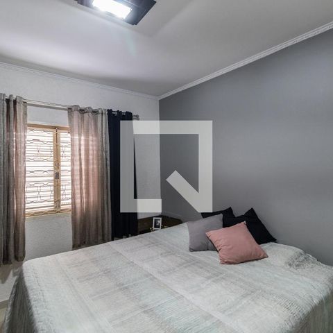 Casa à venda com 120m², 4 quartos e 2 vagas Casa à venda com 120m², 4 quartos e 2 vagasQuarto 1