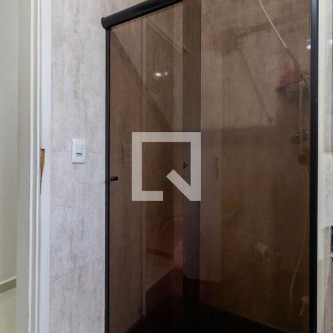 Casa à venda com 120m², 4 quartos e 2 vagas Casa à venda com 120m², 4 quartos e 2 vagasBanheiro