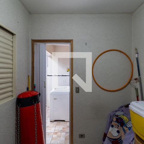 Casa à venda com 120m², 4 quartos e 2 vagas Casa à venda com 120m², 4 quartos e 2 vagasQuarto de Serviço