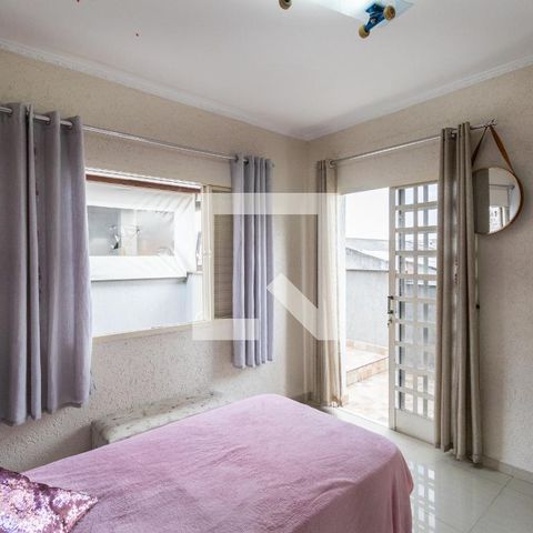 Casa à venda com 120m², 4 quartos e 2 vagas Casa à venda com 120m², 4 quartos e 2 vagasQuarto 3