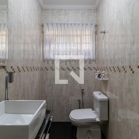 Casa à venda com 120m², 4 quartos e 2 vagas Casa à venda com 120m², 4 quartos e 2 vagasLavabo