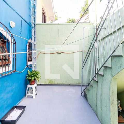 Casa à venda com 221m², 3 quartos e 6 vagas Casa à venda com 221m², 3 quartos e 6 vagasQuintal
