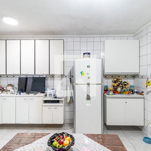 Casa à venda com 221m², 3 quartos e 6 vagas Casa à venda com 221m², 3 quartos e 6 vagasCozinha