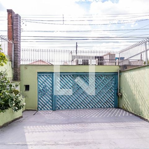 Casa à venda com 221m², 3 quartos e 6 vagas Casa à venda com 221m², 3 quartos e 6 vagasGaragem