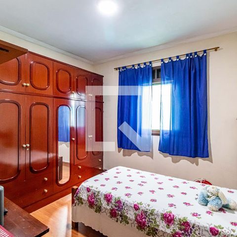 Casa à venda com 221m², 3 quartos e 6 vagas Casa à venda com 221m², 3 quartos e 6 vagasQuarto 01