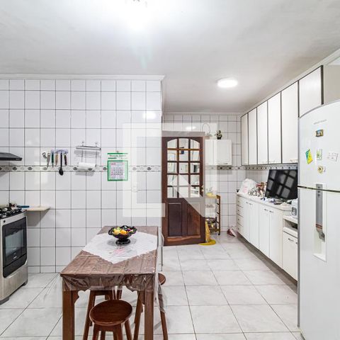 Casa à venda com 221m², 3 quartos e 6 vagas Casa à venda com 221m², 3 quartos e 6 vagasCozinha