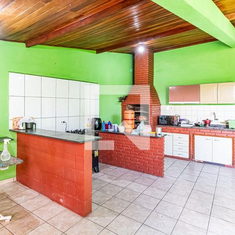 Casa à venda com 221m², 3 quartos e 6 vagas Casa à venda com 221m², 3 quartos e 6 vagasChurrasqueira