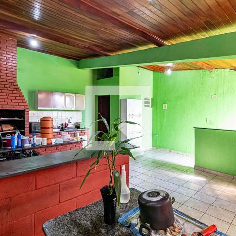 Casa à venda com 221m², 3 quartos e 6 vagas Casa à venda com 221m², 3 quartos e 6 vagasChurrasqueira