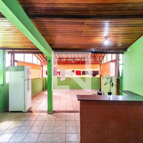 Casa à venda com 221m², 3 quartos e 6 vagas Casa à venda com 221m², 3 quartos e 6 vagasChurrasqueira