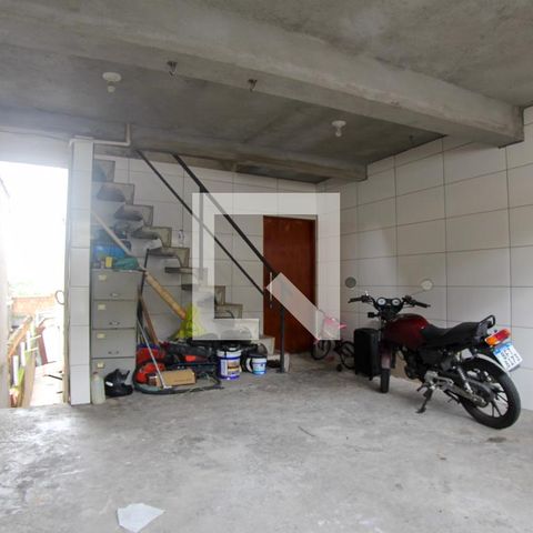 Casa à venda com 300m², 2 quartos e 2 vagas Casa à venda com 300m², 2 quartos e 2 vagasGaragem
