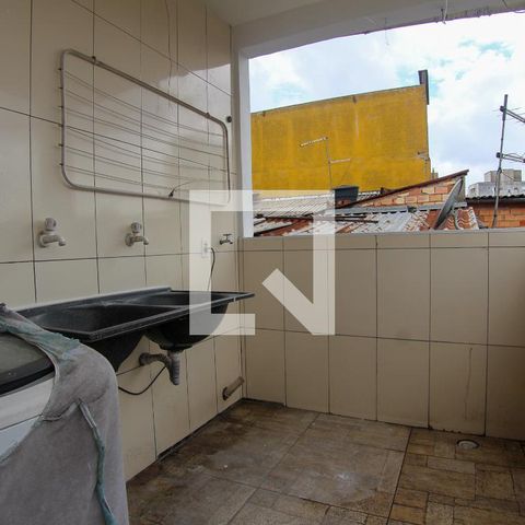 Casa à venda com 300m², 2 quartos e 2 vagas Casa à venda com 300m², 2 quartos e 2 vagasÁrea de Serviço