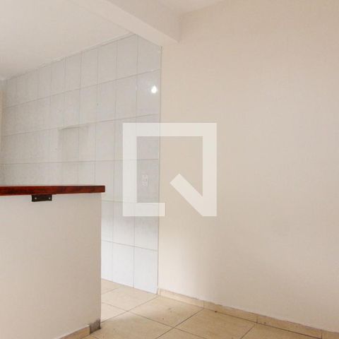 Casa à venda com 300m², 2 quartos e 2 vagas Casa à venda com 300m², 2 quartos e 2 vagasSala