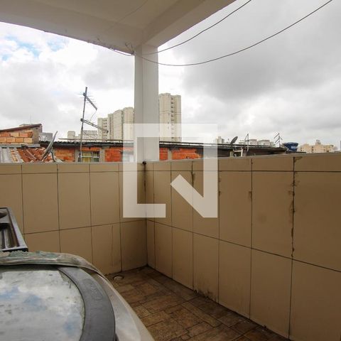 Casa à venda com 300m², 2 quartos e 2 vagas Casa à venda com 300m², 2 quartos e 2 vagasÁrea de Serviço