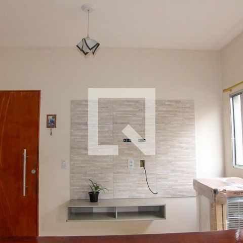 Casa à venda com 300m², 2 quartos e 2 vagas Casa à venda com 300m², 2 quartos e 2 vagasSala