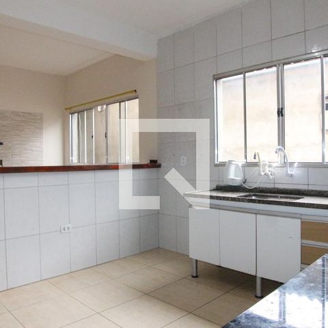 Casa à venda com 300m², 2 quartos e 2 vagas Casa à venda com 300m², 2 quartos e 2 vagasCozinha