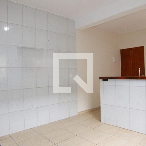 Casa à venda com 300m², 2 quartos e 2 vagas Casa à venda com 300m², 2 quartos e 2 vagasCozinha