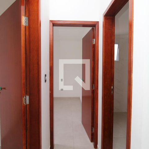 Apartamento à venda com 44m², 2 quartos e sem vagaCorredor - Quartos