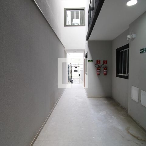Apartamento à venda com 44m², 2 quartos e sem vagaÁrea comum