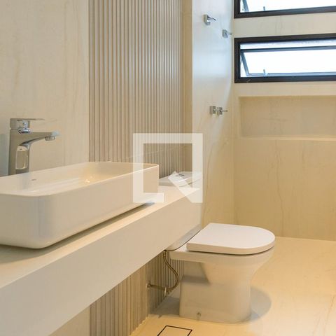 Casa à venda com 205m², 4 quartos e 2 vagas Casa à venda com 205m², 4 quartos e 2 vagasBanheiro