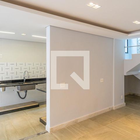 Casa à venda com 205m², 4 quartos e 2 vagas Casa à venda com 205m², 4 quartos e 2 vagasSala