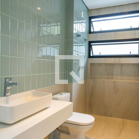 Casa à venda com 205m², 4 quartos e 2 vagas Casa à venda com 205m², 4 quartos e 2 vagasBanheiro