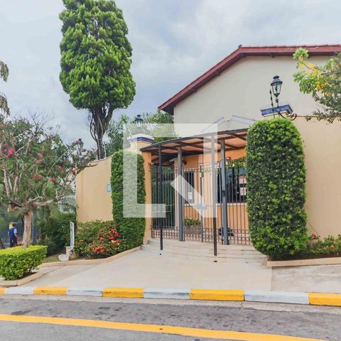 Casa de condomínio à venda com 80m², 2 quartos e 1 vaga Casa de condomínio à venda com 80m², 2 quartos e 1 vagaFachada