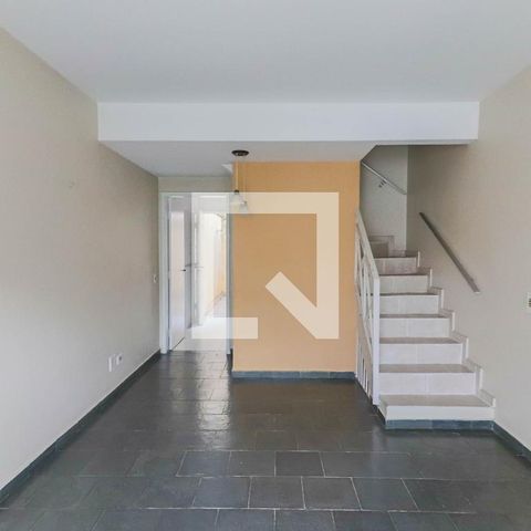 Casa de condomínio à venda com 80m², 2 quartos e 1 vaga Casa de condomínio à venda com 80m², 2 quartos e 1 vagaSala
