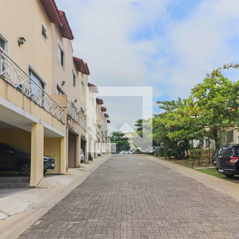 Casa de condomínio à venda com 80m², 2 quartos e 1 vaga Casa de condomínio à venda com 80m², 2 quartos e 1 vagaCondomínio