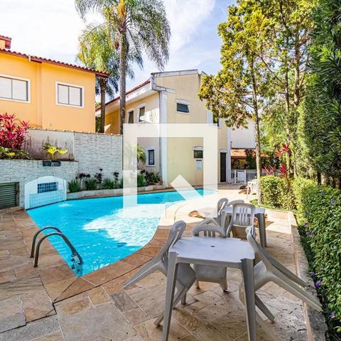 Casa de condomínio à venda com 80m², 2 quartos e 1 vaga Casa de condomínio à venda com 80m², 2 quartos e 1 vagaÁrea comum - Piscina