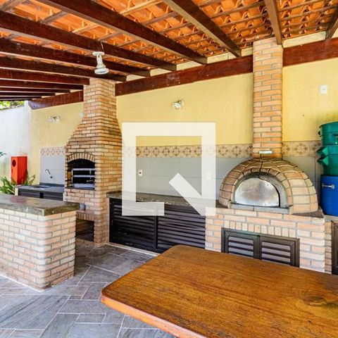 Casa de condomínio à venda com 80m², 2 quartos e 1 vaga Casa de condomínio à venda com 80m², 2 quartos e 1 vagaÁrea comum - Churrasqueira
