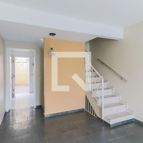Casa de condomínio à venda com 80m², 2 quartos e 1 vaga Casa de condomínio à venda com 80m², 2 quartos e 1 vagaSala