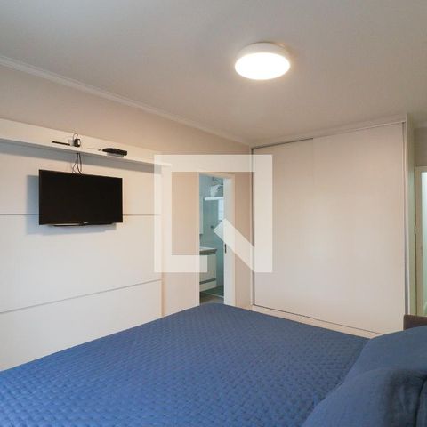 Casa à venda com 300m², 3 quartos e 2 vagas Casa à venda com 300m², 3 quartos e 2 vagasSuíte