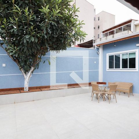 Casa à venda com 300m², 3 quartos e 2 vagas Casa à venda com 300m², 3 quartos e 2 vagasÁrea Externa