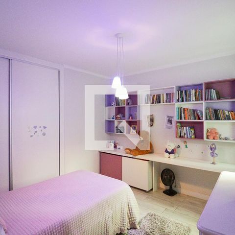 Casa à venda com 300m², 3 quartos e 2 vagas Casa à venda com 300m², 3 quartos e 2 vagasQuarto 2