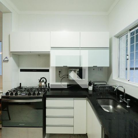 Casa à venda com 300m², 3 quartos e 2 vagas Casa à venda com 300m², 3 quartos e 2 vagasCozinha