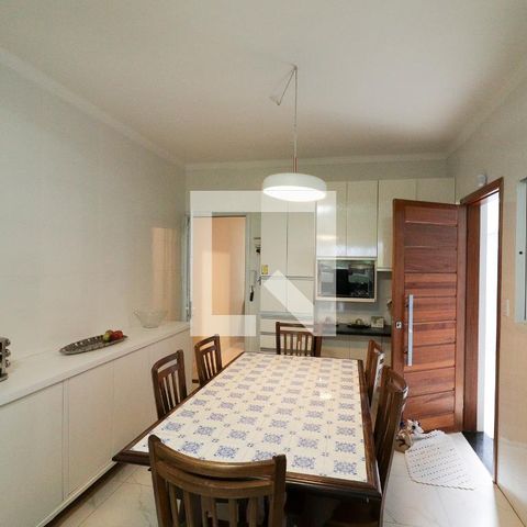 Casa à venda com 300m², 3 quartos e 2 vagas Casa à venda com 300m², 3 quartos e 2 vagasCozinha