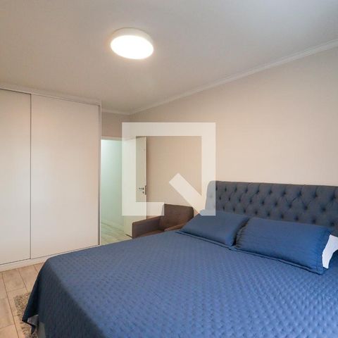 Casa à venda com 300m², 3 quartos e 2 vagas Casa à venda com 300m², 3 quartos e 2 vagasSuíte