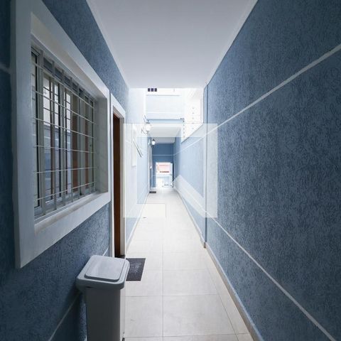 Casa à venda com 300m², 3 quartos e 2 vagas Casa à venda com 300m², 3 quartos e 2 vagasCorredor Lateral