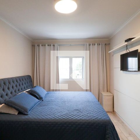 Casa à venda com 300m², 3 quartos e 2 vagas Casa à venda com 300m², 3 quartos e 2 vagasSuíte