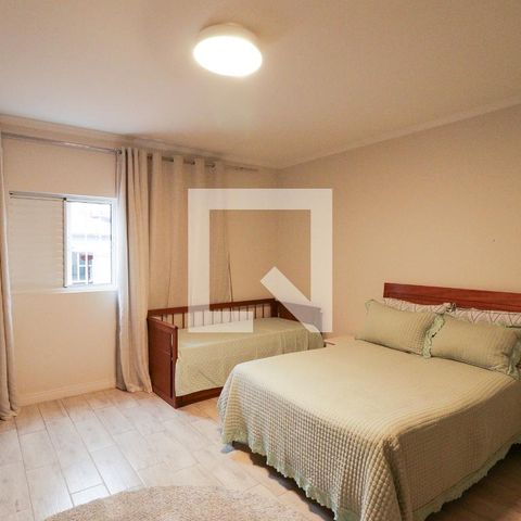 Casa à venda com 300m², 3 quartos e 2 vagas Casa à venda com 300m², 3 quartos e 2 vagasQuarto 1