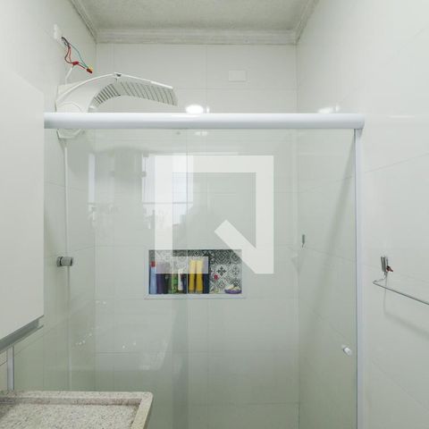 Casa à venda com 300m², 3 quartos e 2 vagas Casa à venda com 300m², 3 quartos e 2 vagasBanheiro da Suíte